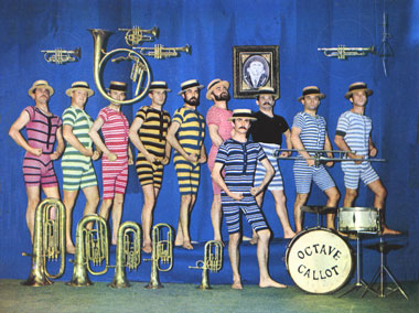 Fanfare Octave Callot sur la pochette du disque 45t intitulé « V’la les Quat’ Zarts » (1960)