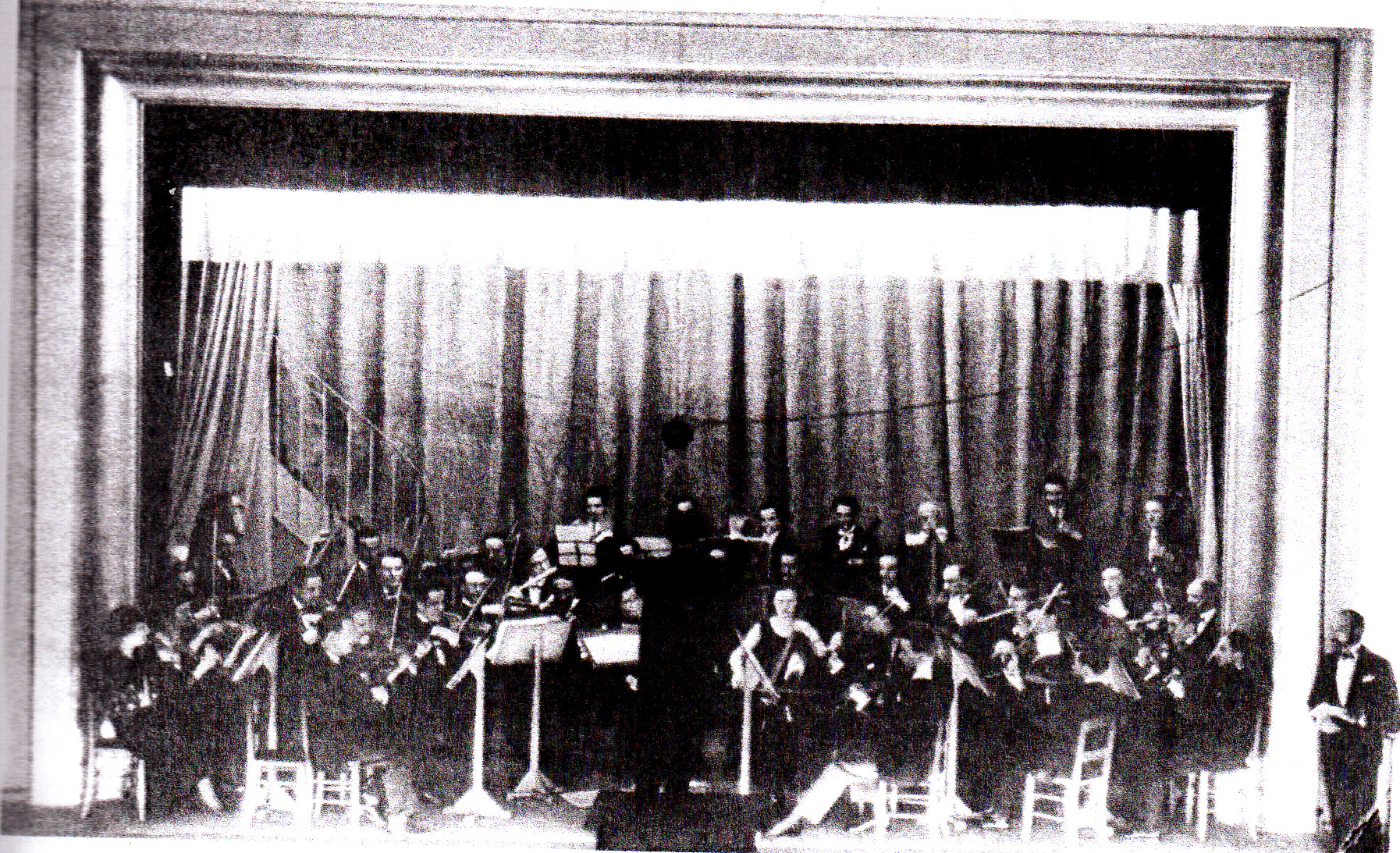 193104_Photo-concert-radio.jpg