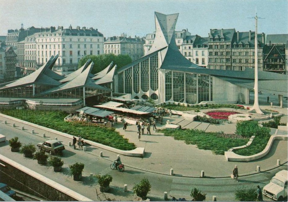Louis ARRETCHE : Aménagement de la place du Vieux Marché et église Sainte-Jeanne-d'Arc à Rouen en 1979.