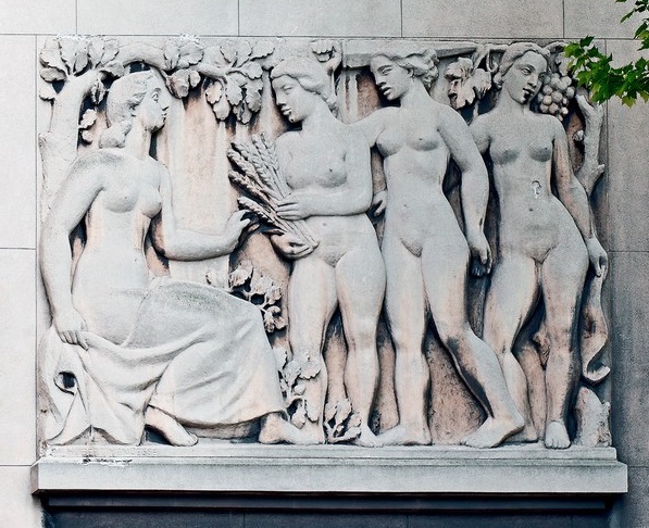 Bas-relief Palais de Chaillot à Paris de Hubert YENCESSE en 1937.