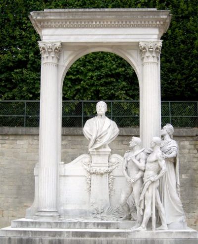 MARQUESTE : Monument à WALDECK-ROUSSEAU (1846 – 1904)
Marbre 1909 / Jardins des Tuileries à Paris (75001)